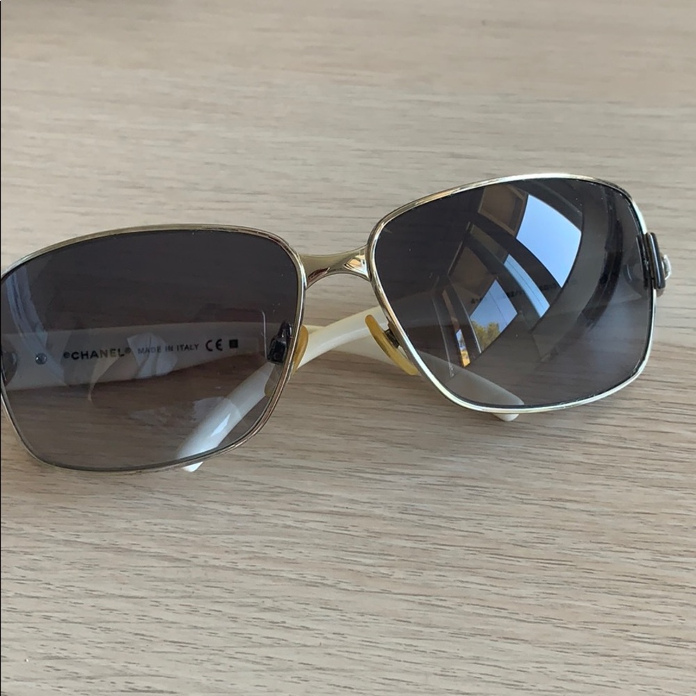 VINTAGE CHANEL SUNGLASSES